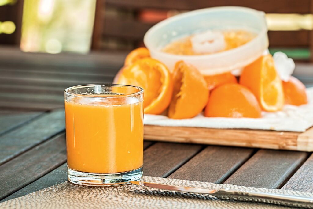 15 Surprising Health Benefits of Orange Juice